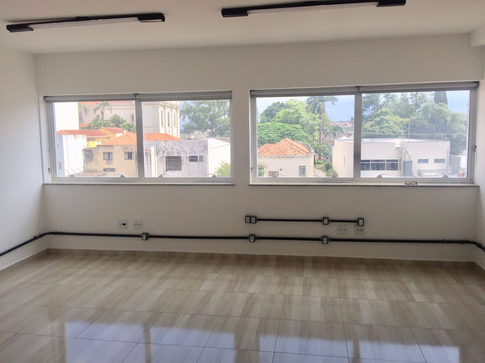 #SA0020 - Sala para Venda em Itatiba - SP