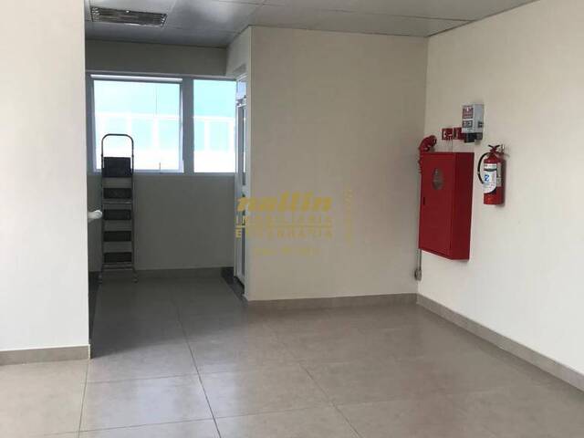 Salão Comercial para Locação em Itatiba - 4
